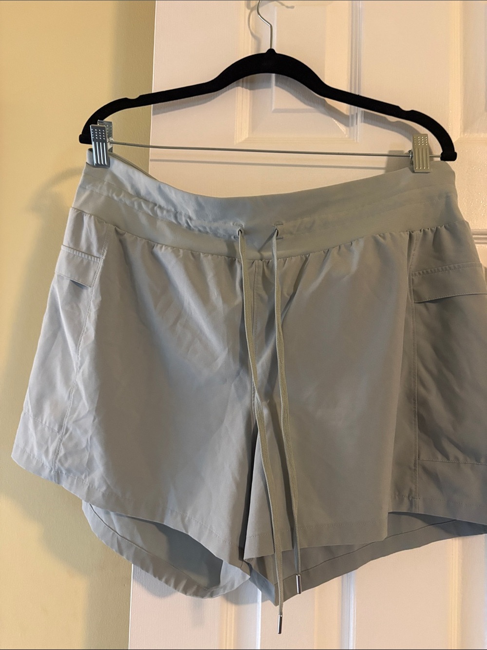 Calla Light Gray Women’s Athletic Drawstring Shorts